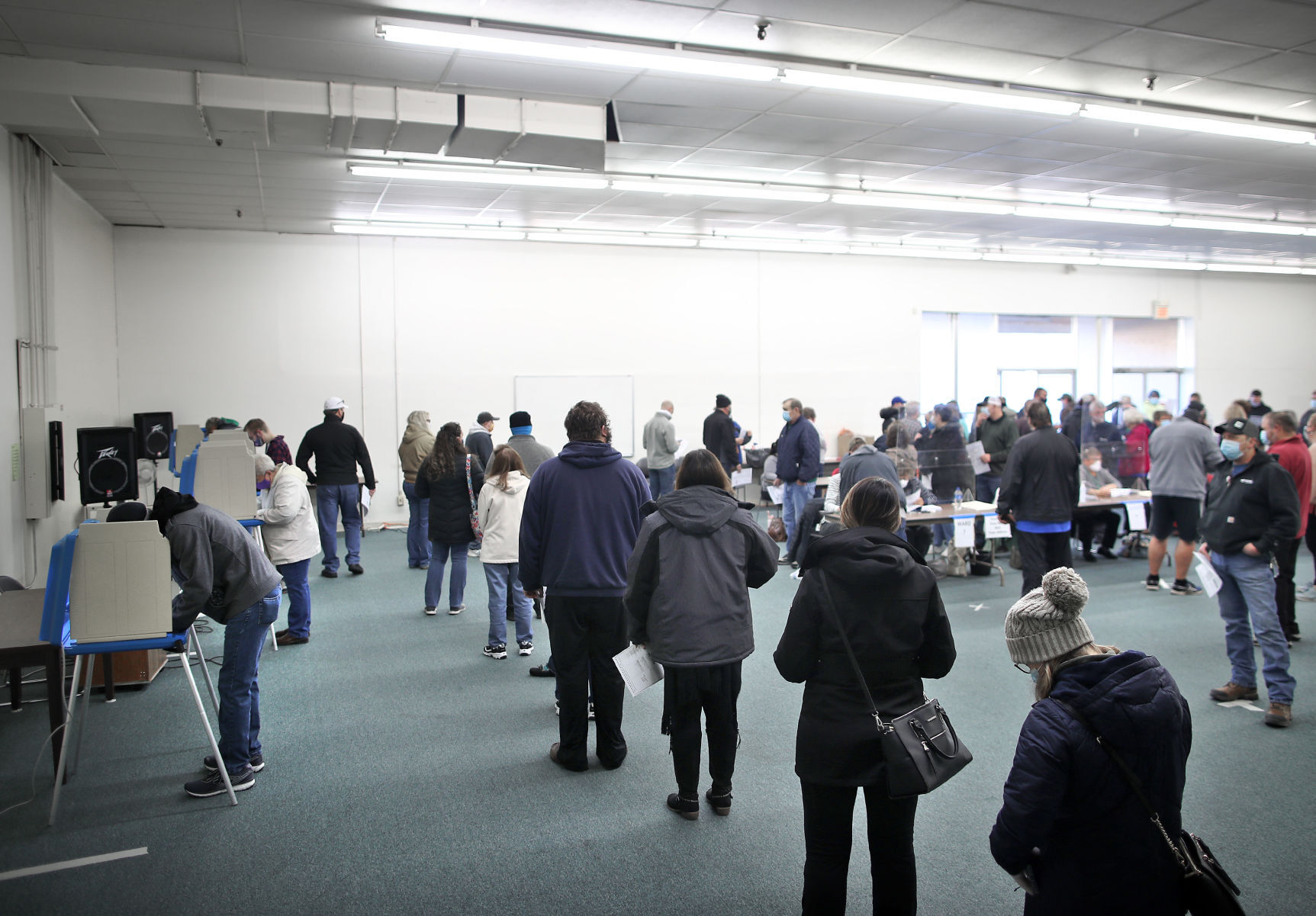 JVG_201103_POLLS07_AW